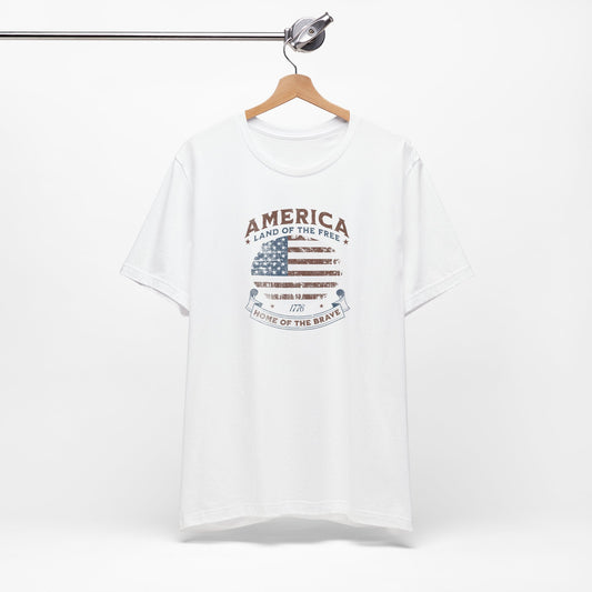 America Patriotic Vintage T-Shirt – Unisex Classic USA Flag Tee