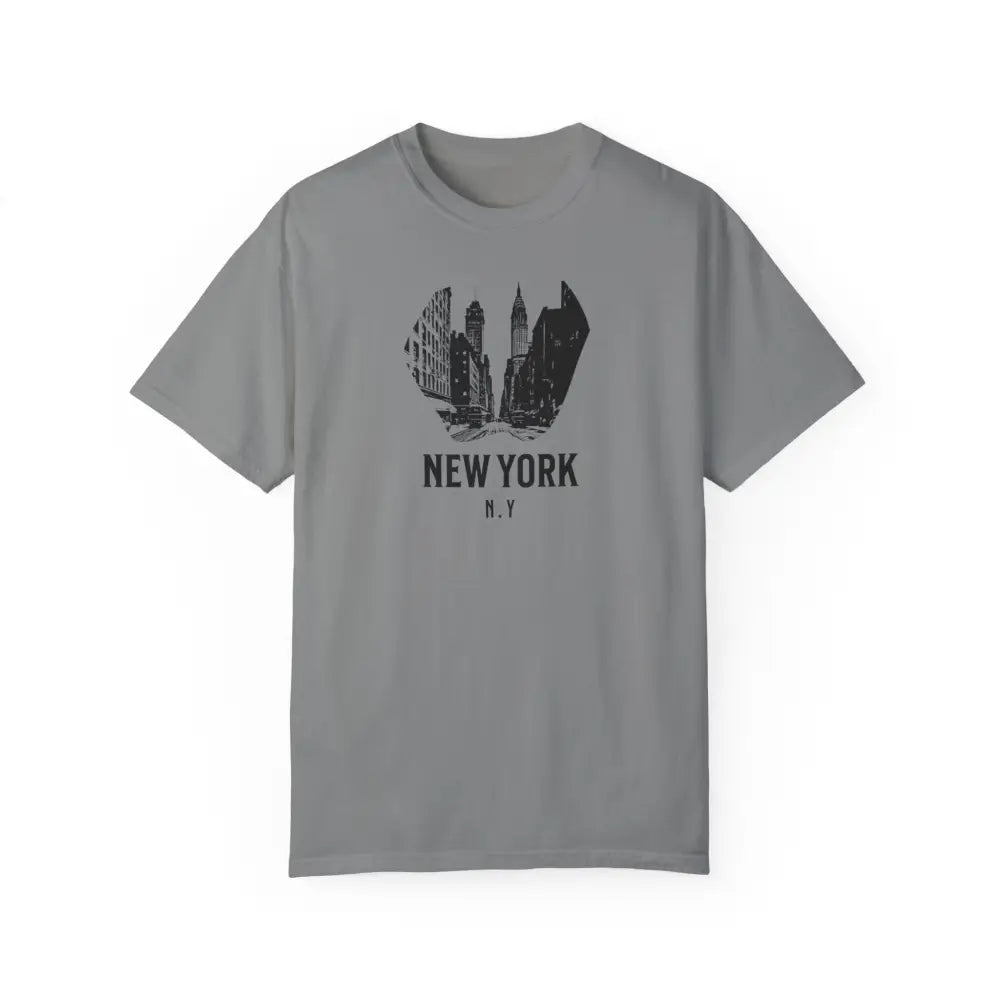 Grey short-sleeved T-shirt with New York Cityscape graphic made with Comfort Colors quality