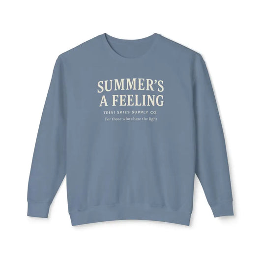 Blue summer feeling coastal crewneck sweatshirt with front print, perfect casual wear